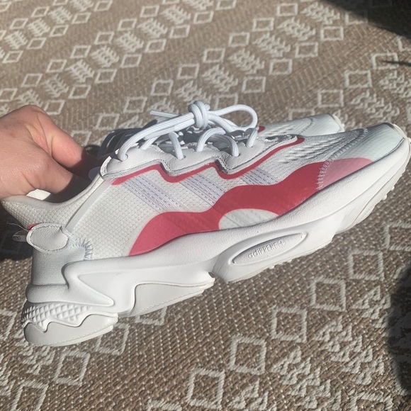 NWT Adidas Ozweego Crystal White - Picture 5 of 16